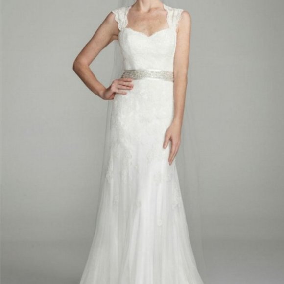 David's Bridal Dresses & Skirts - New David's Bridal Ivory Wedding Gown